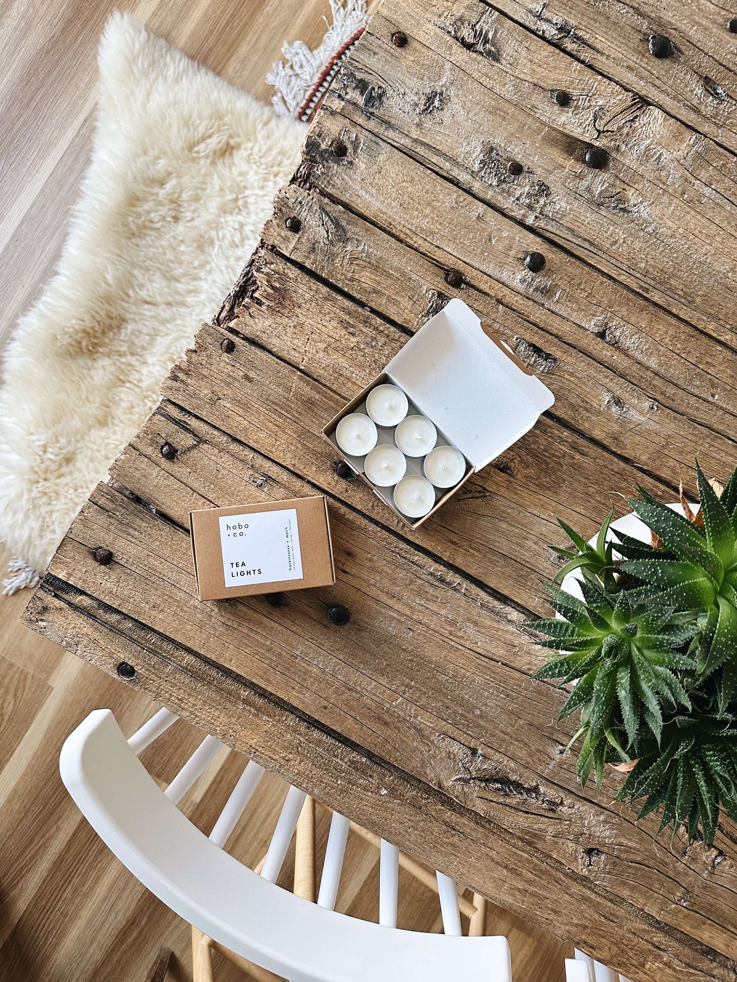 NEW Christmas Frankincense + Myrrh Tealights x6 Gift Box hobo + co.