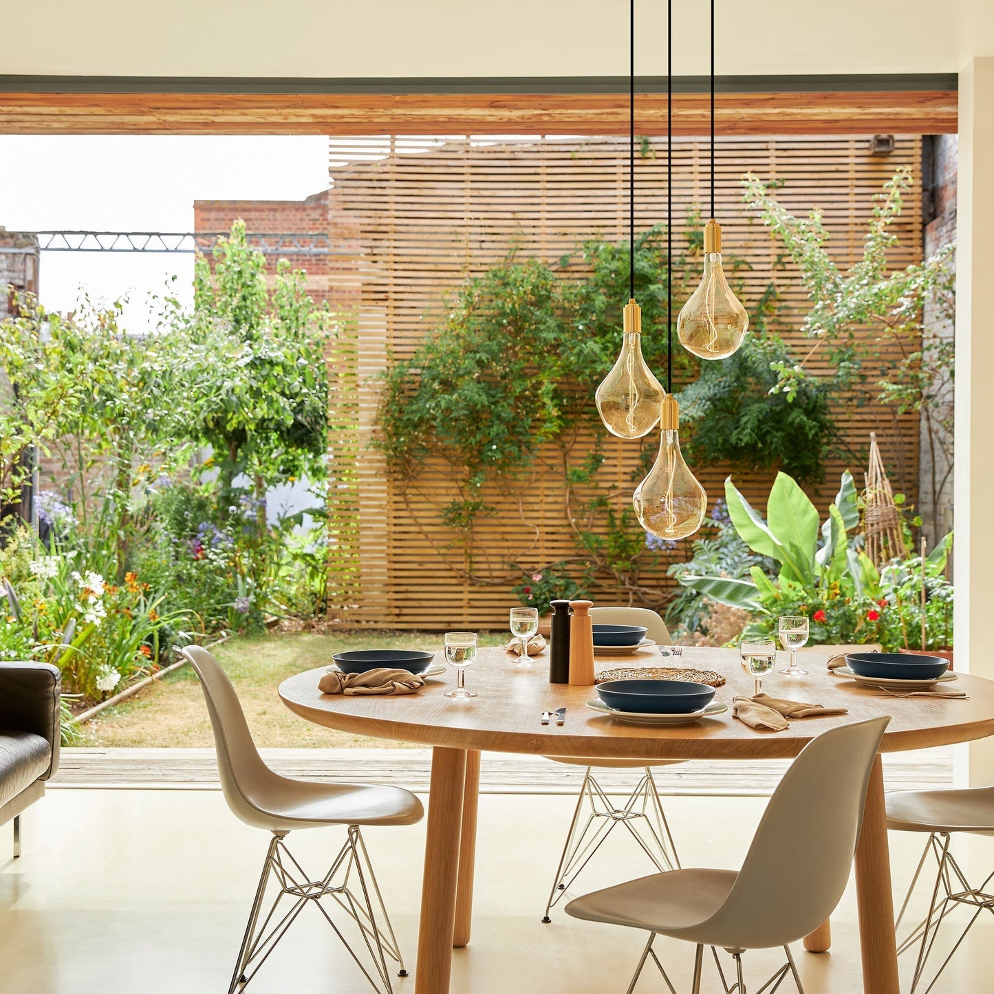 Triple Pendant in Oak - White Canopy Tala