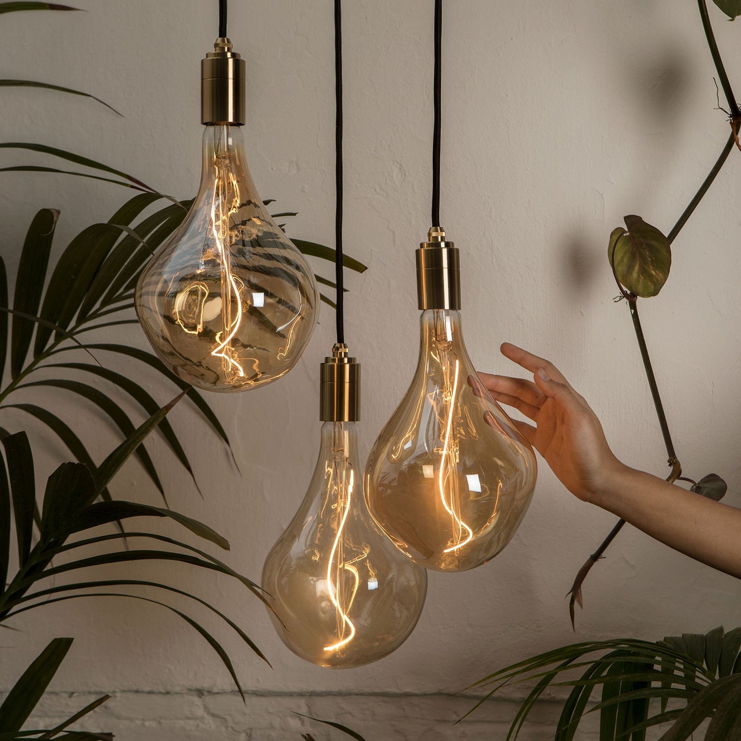Triple Pendant in Brass + Voronoi II Tala