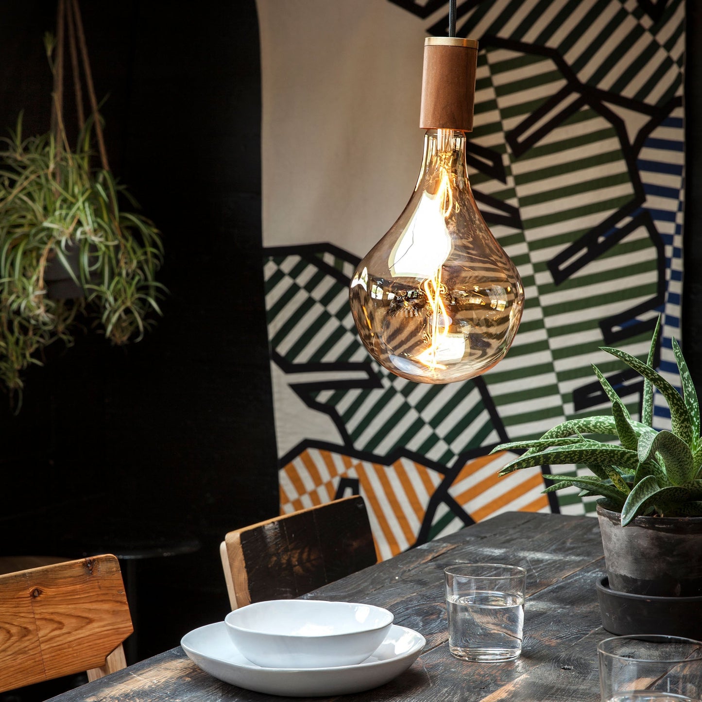 Voronoi II Pendant Light in Walnut Tala