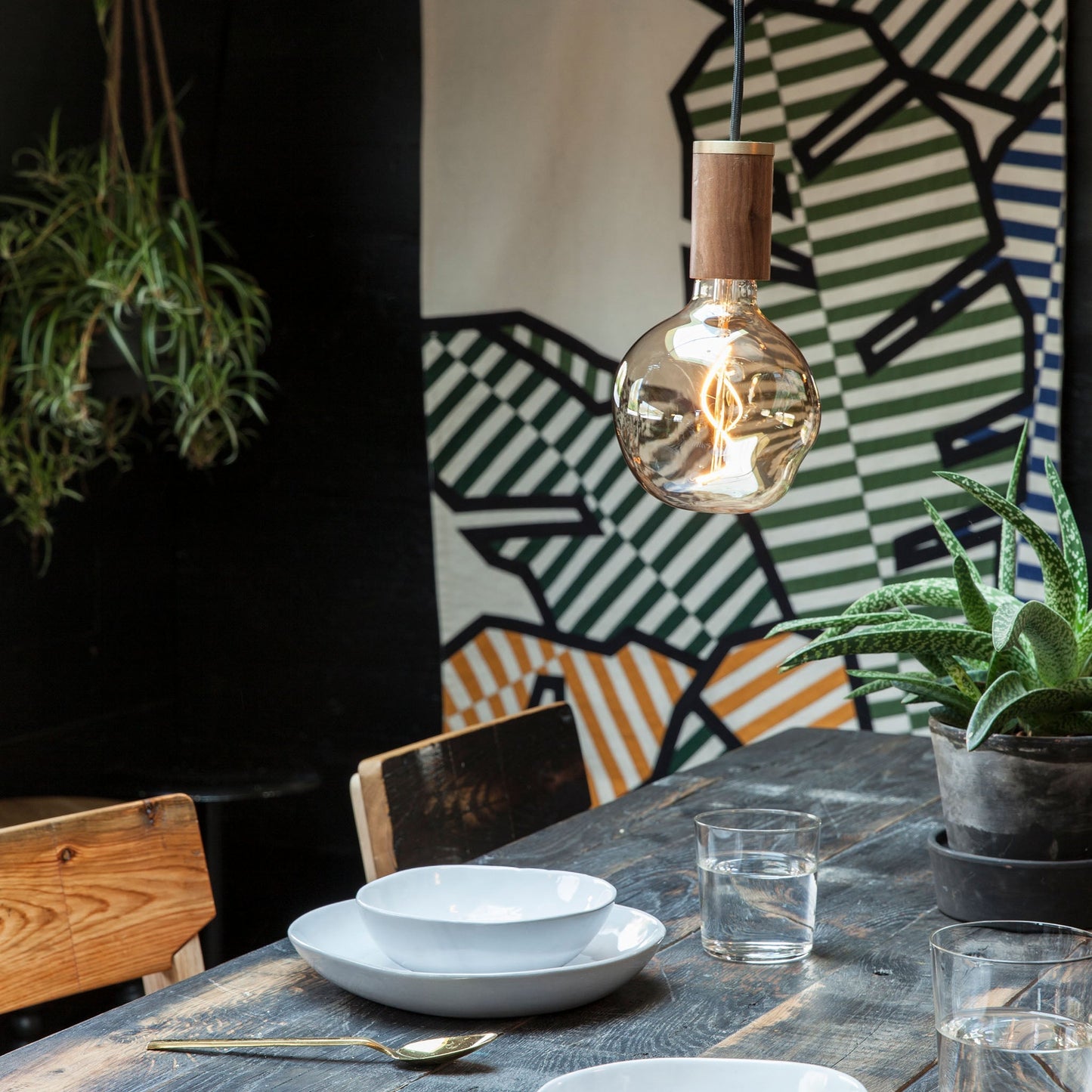 Voronoi I Pendant Light in Walnut Tala