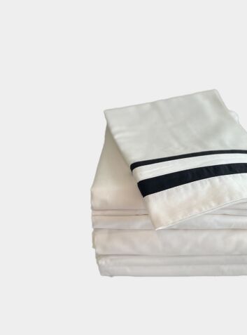 New Yorker Cotton Full Bedding Set - Black & White